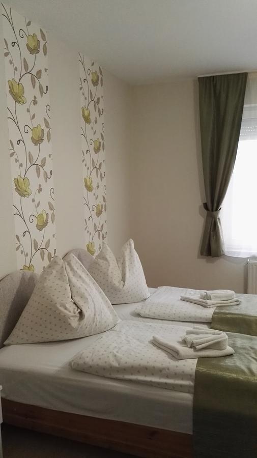 Astoria Panzio Bed and Breakfast Hévíz Buitenkant foto