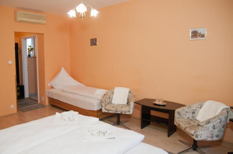 Astoria Panzio Bed and Breakfast Hévíz Buitenkant foto