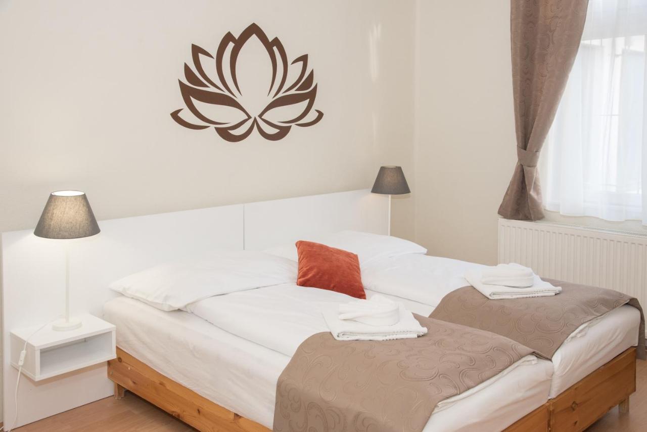 Astoria Panzio Bed and Breakfast Hévíz Buitenkant foto